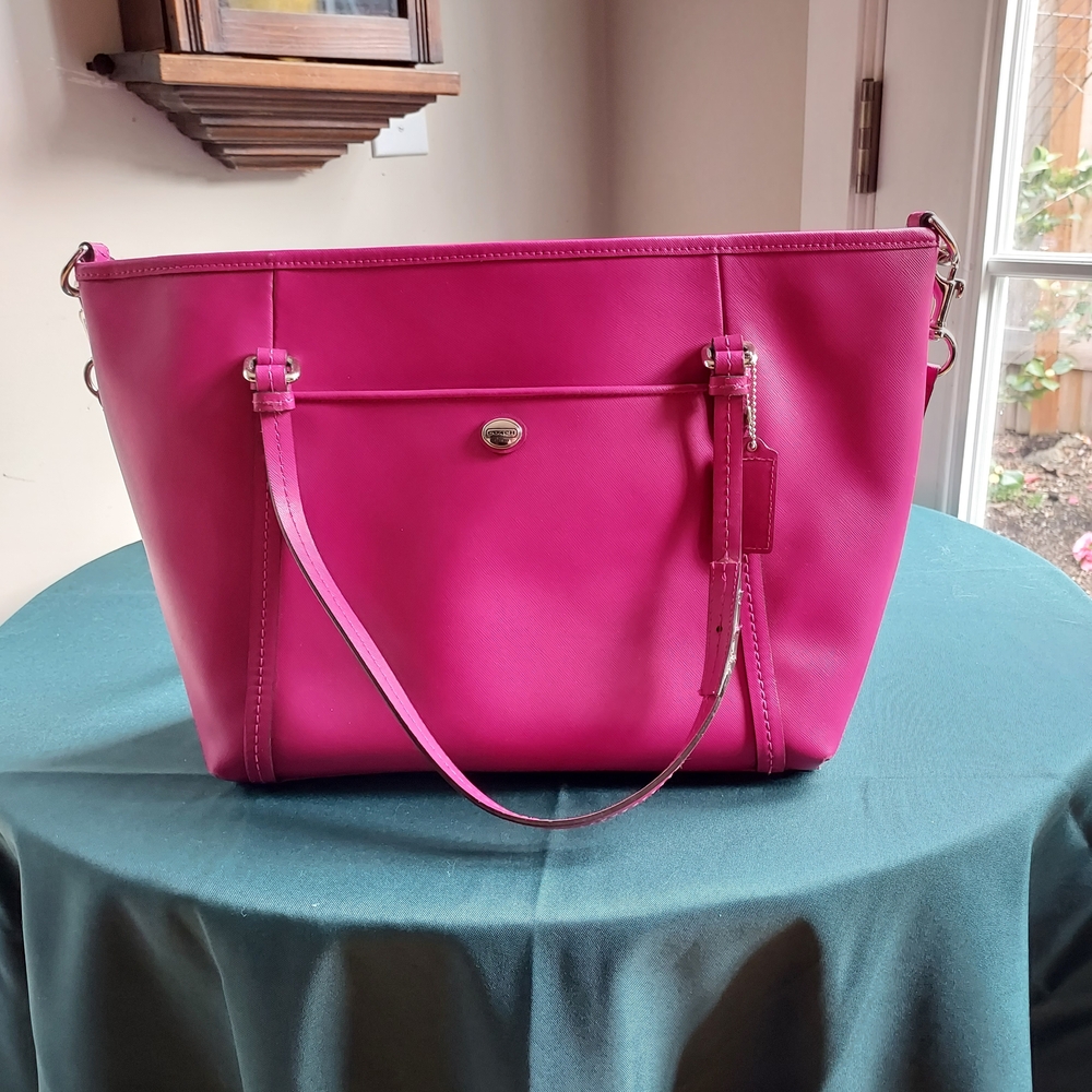 Stylish Women's Tote Bag in Bright Pink - Brand Unspecified